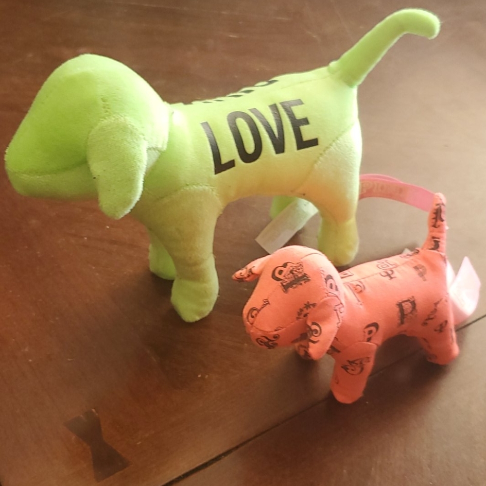 2 VS PINK collectable dogs